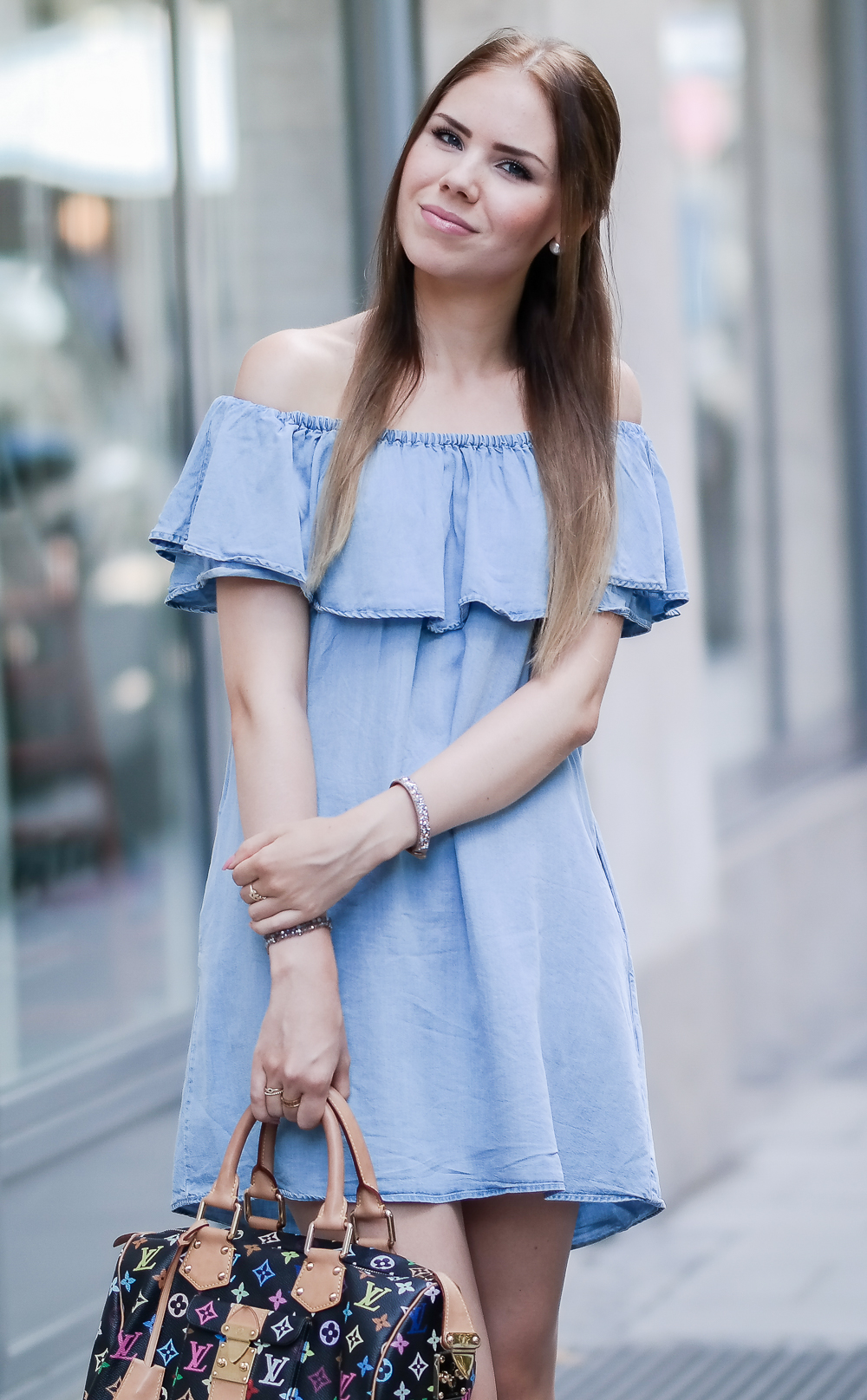 Zara Kleid Off Shoulder Trend