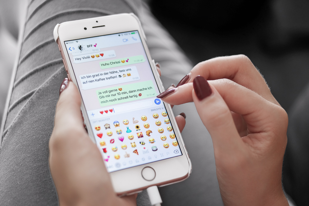 Whatsapp Nachricht-SMS-Treffen mit der besten Freundin-iPhone 6S